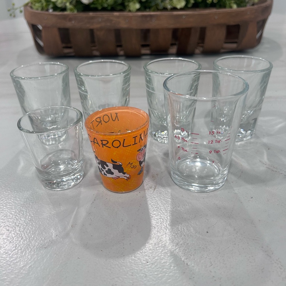 Clear Glass Shot Glass Set with Orange Decorative Shot Glass